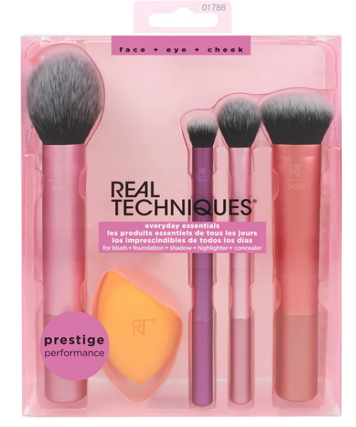 Purchases Tous beauty kit, awsome cosmetic brushes